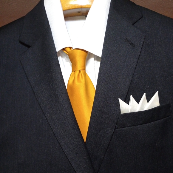 Jos A Bank Traveler Collection 2Btn/2Vent Gray Suits 44XL W38 Ins 34.5 (19) - Picture 1 of 11